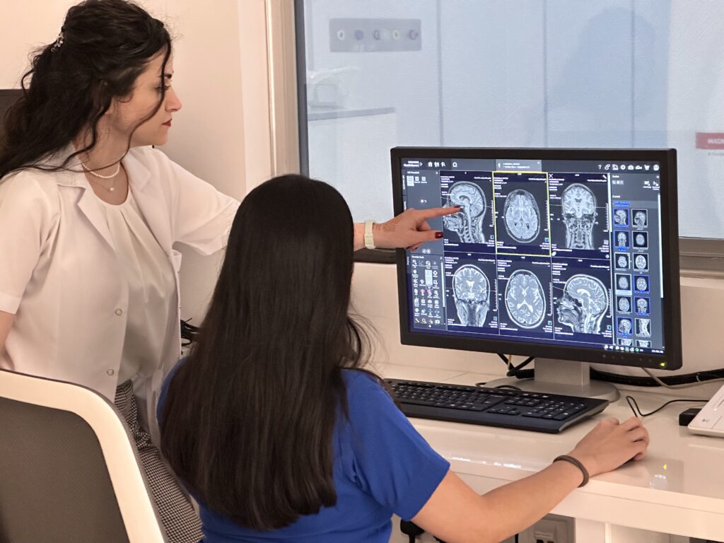 استشاري طب الأعصاب الدكتور أوزليم أوزديمير الدوحة قطر طب الأعصاب MR
https://ozdemirozlem.com/
https://maps.app.goo.gl/yGwwFan2znahJSLL6
